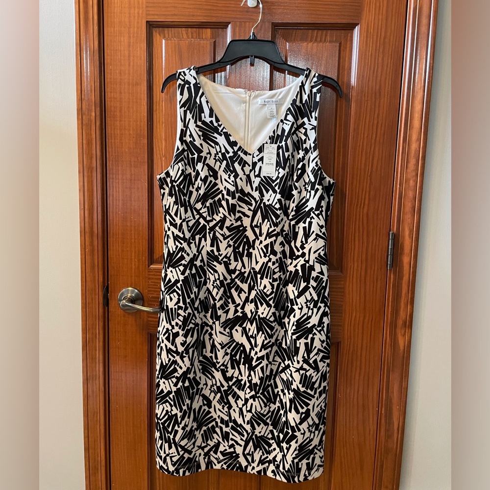 NWT White House Black Market Dress Size 14